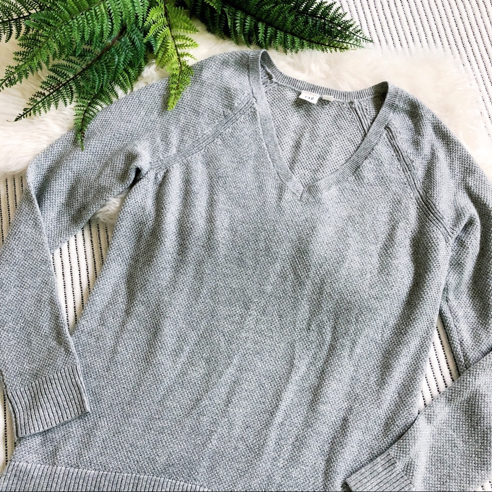 GAP Silver Gray Sparkle Glitter V-Neck Sweater